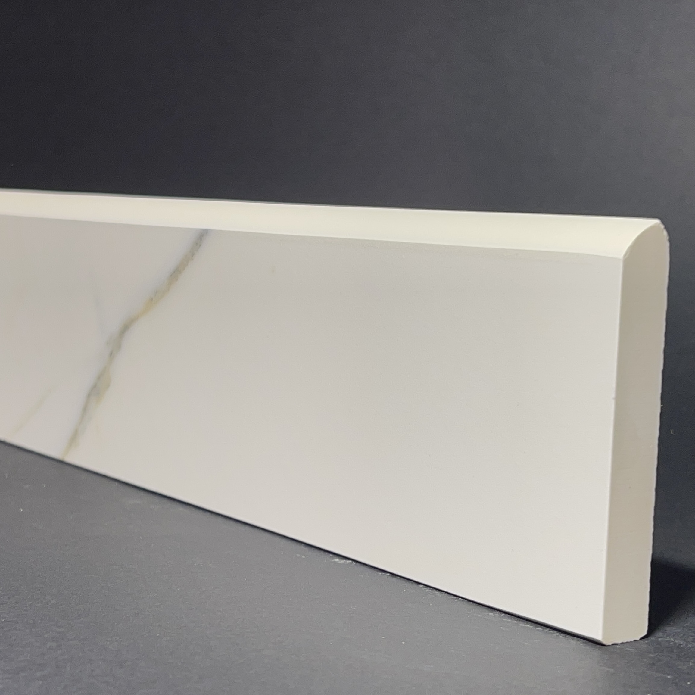 Calacatta Silk Porcelain Skirting Board H.8cm X L.44.5cm