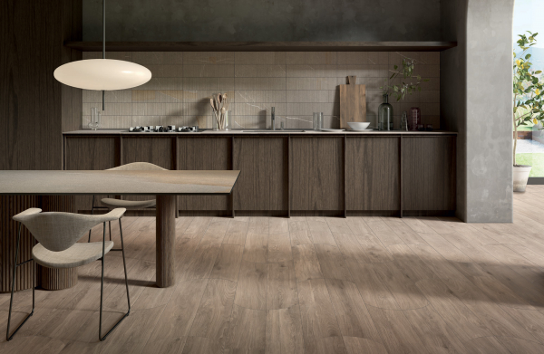 Premium taupe wood-effect porcelain floor tile 20x120 cm - CS25004