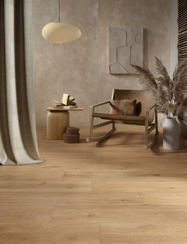 Premium honey wood-effect porcelain floor tile 20x120 cm - CS25002