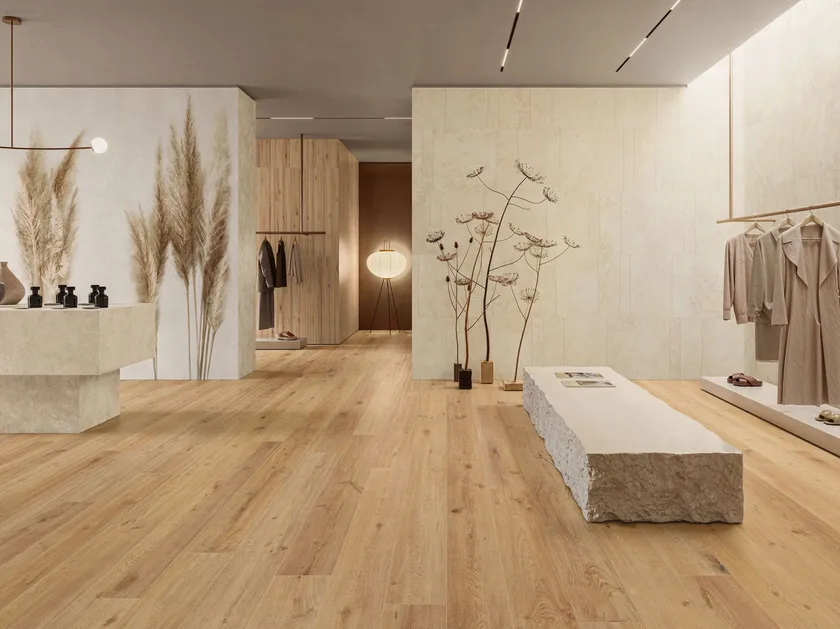 Warm natural wood-effect porcelain floor tile 20x120 cm - CS25014