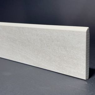 Skirting Board In Light Lapped Porcelain H.7cm X L.90cm
