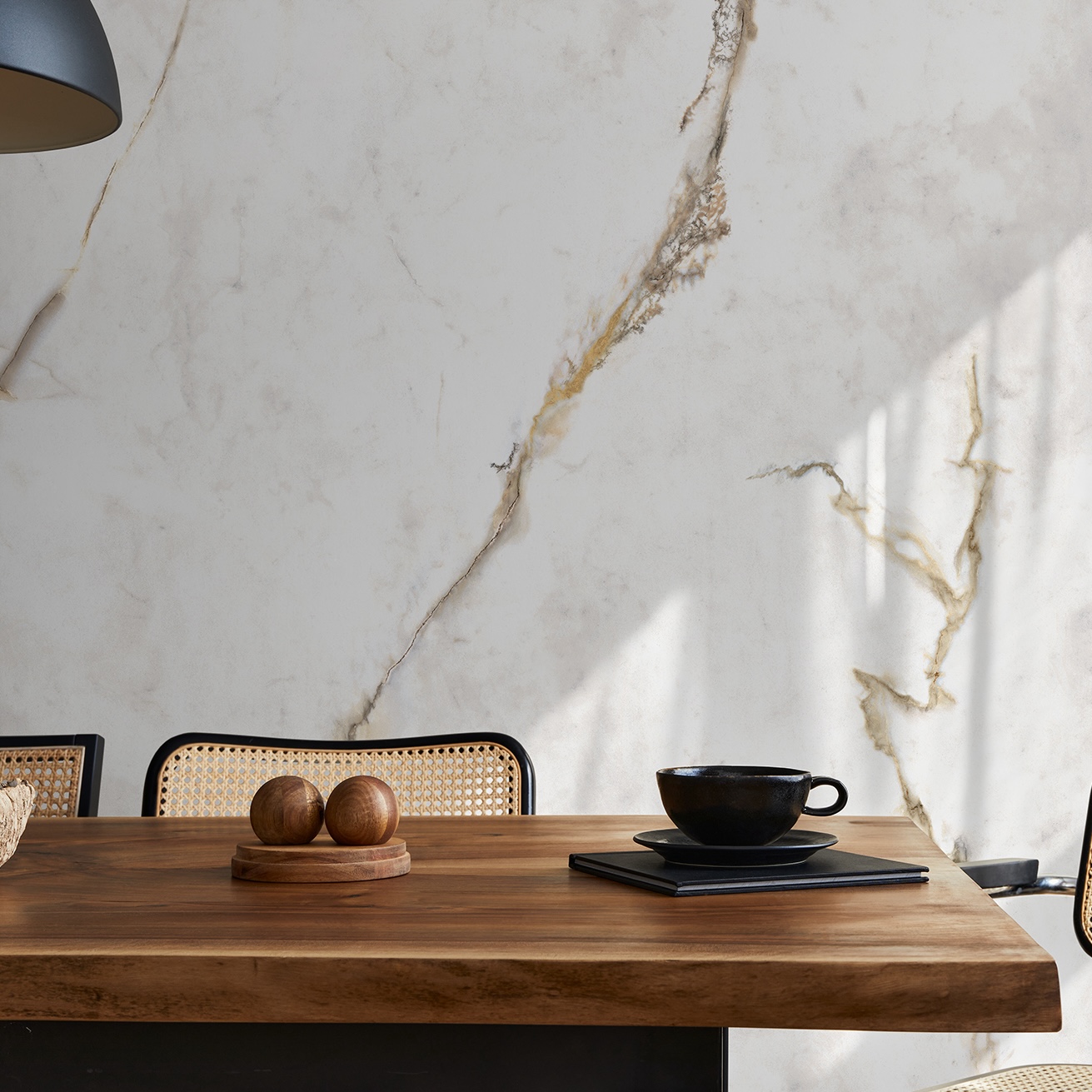 Extra Polished Calacatta Gold Marble Effect Porcelain Tile 120X120 - EDGD823
