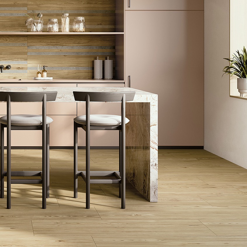 Larch wood-effect porcelain plank 20x120 cm - CS25102